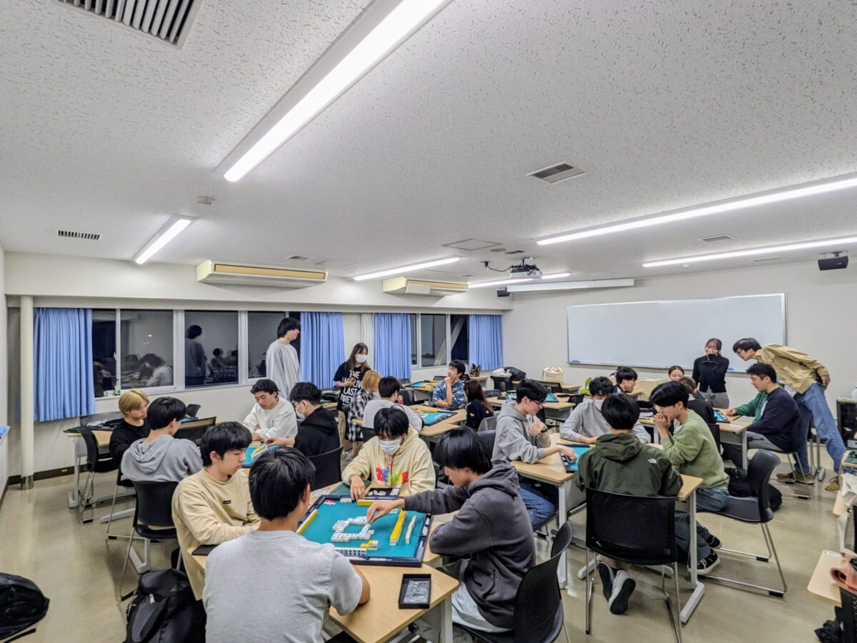 信州大学競技麻雀部咲