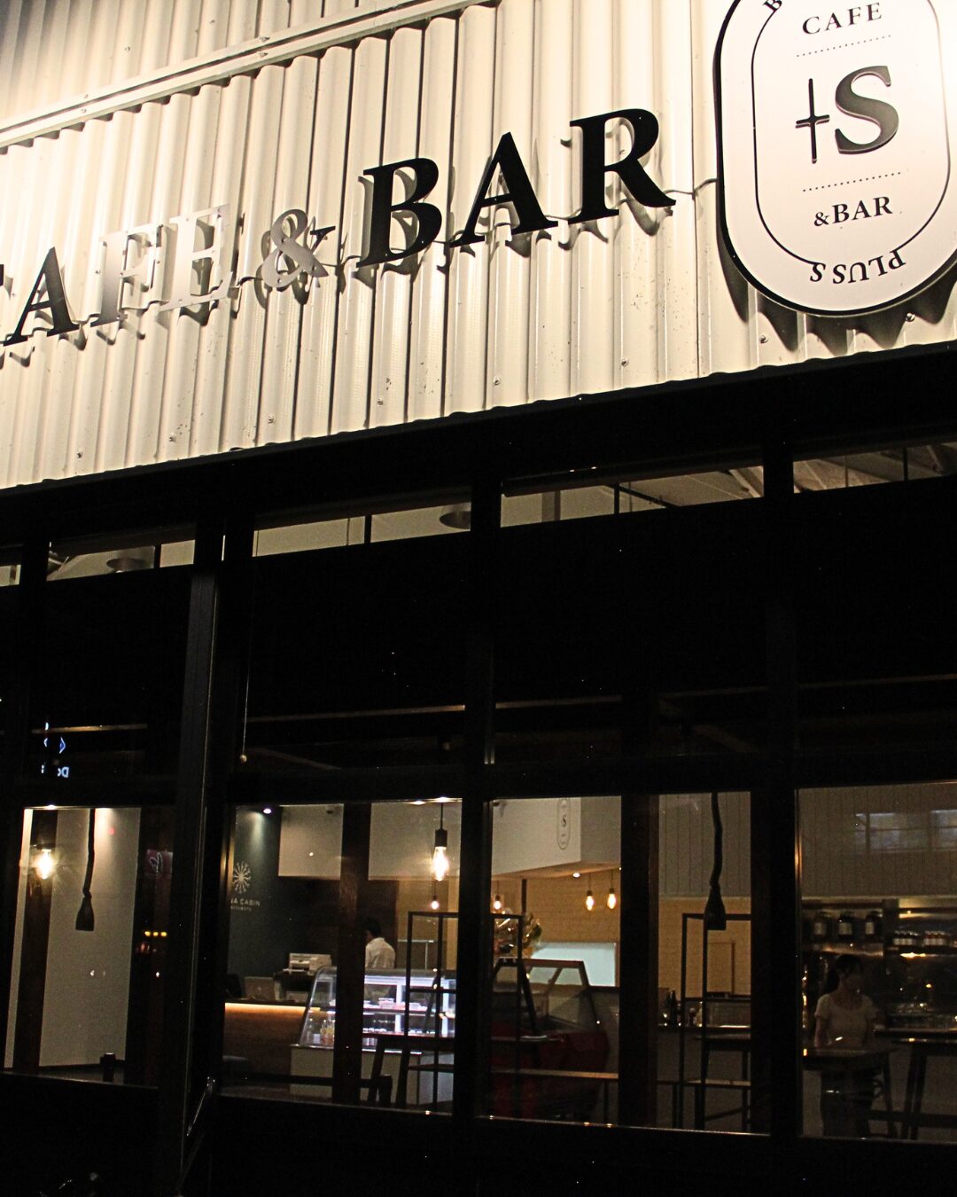CAFE&BAR ＋S